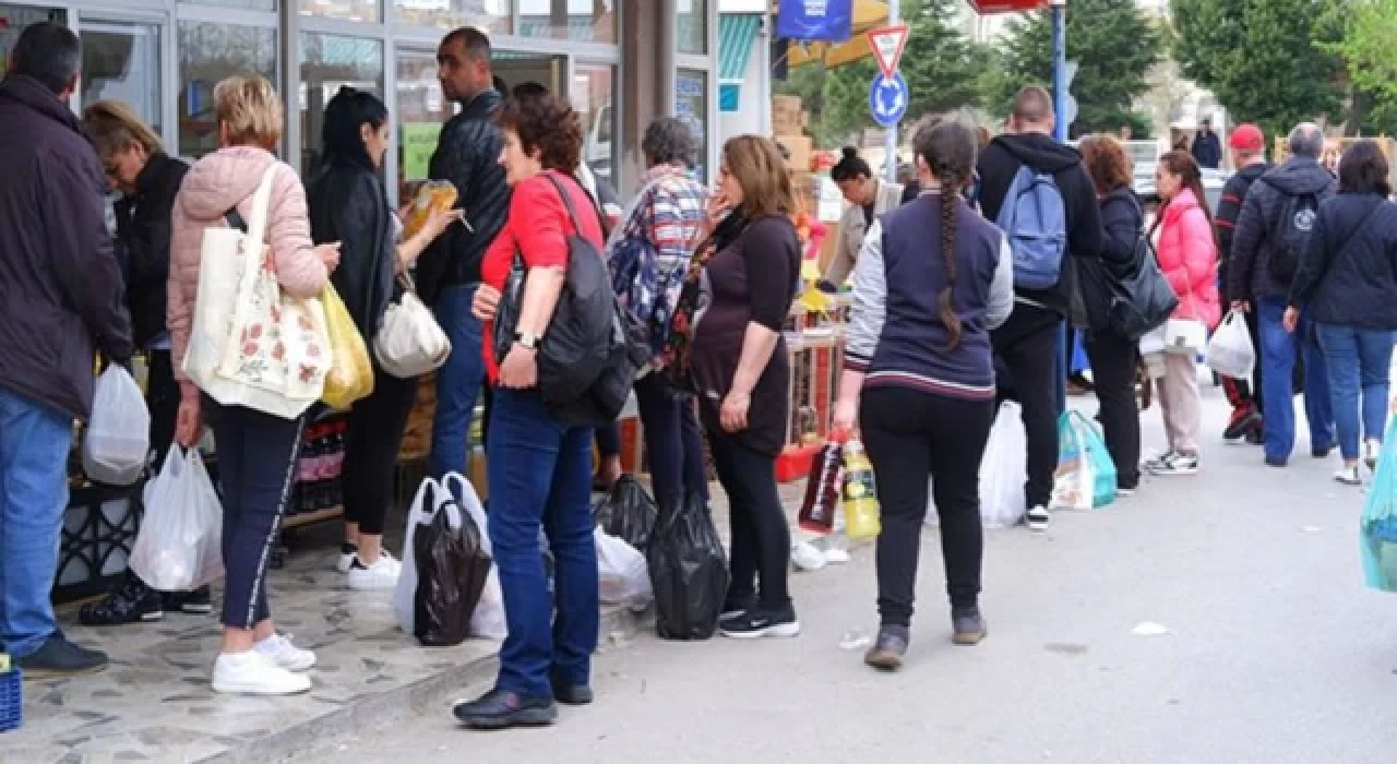 Edirne'ye Bulgarlar akın etti, alışveriş yarışı izdihama dönüştü