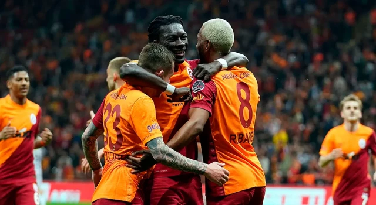 Galatasaray evinde Fatih Karagümrük'ü 2 golle geçti