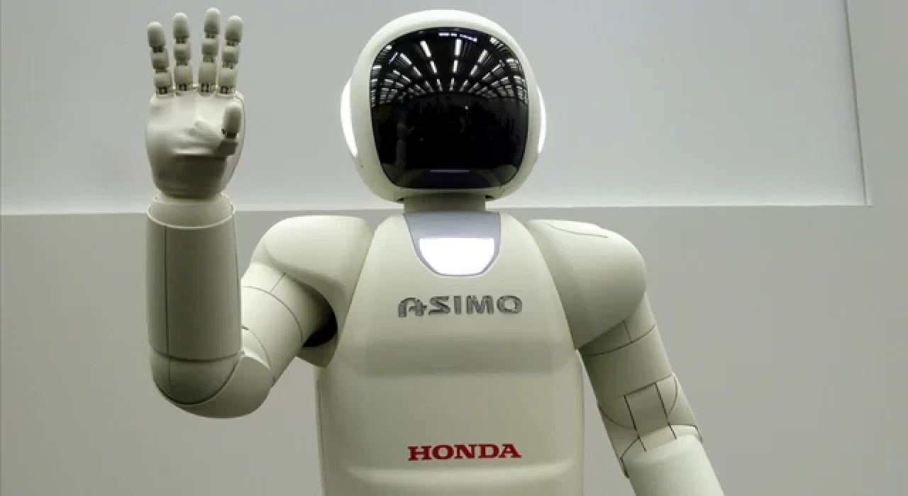 İnsansı robot Asimo son gösterisini yaptı