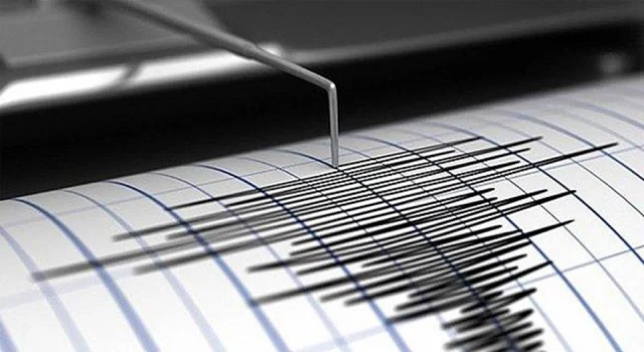 Karadeniz'de 5.2 büyüklüğünde deprem meydana geldi, İstanbul'da da hissedildi