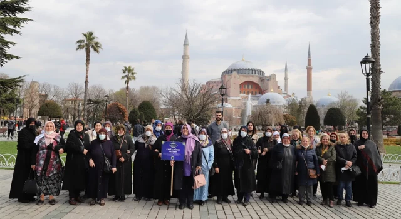 Kartal Belediyesi’nden cami ve türbe gezilerine vatandaşlardan yoğun ilgi