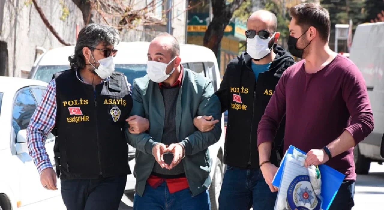 Kız öğrenci yurduna namaz kılmak için girdiğini söyledi