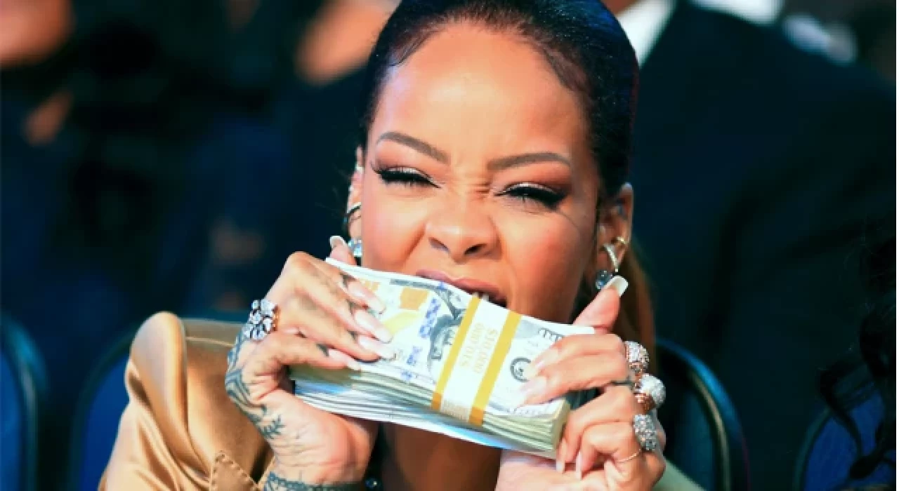 Rihanna Forbes'in milyarderler listesine girdi