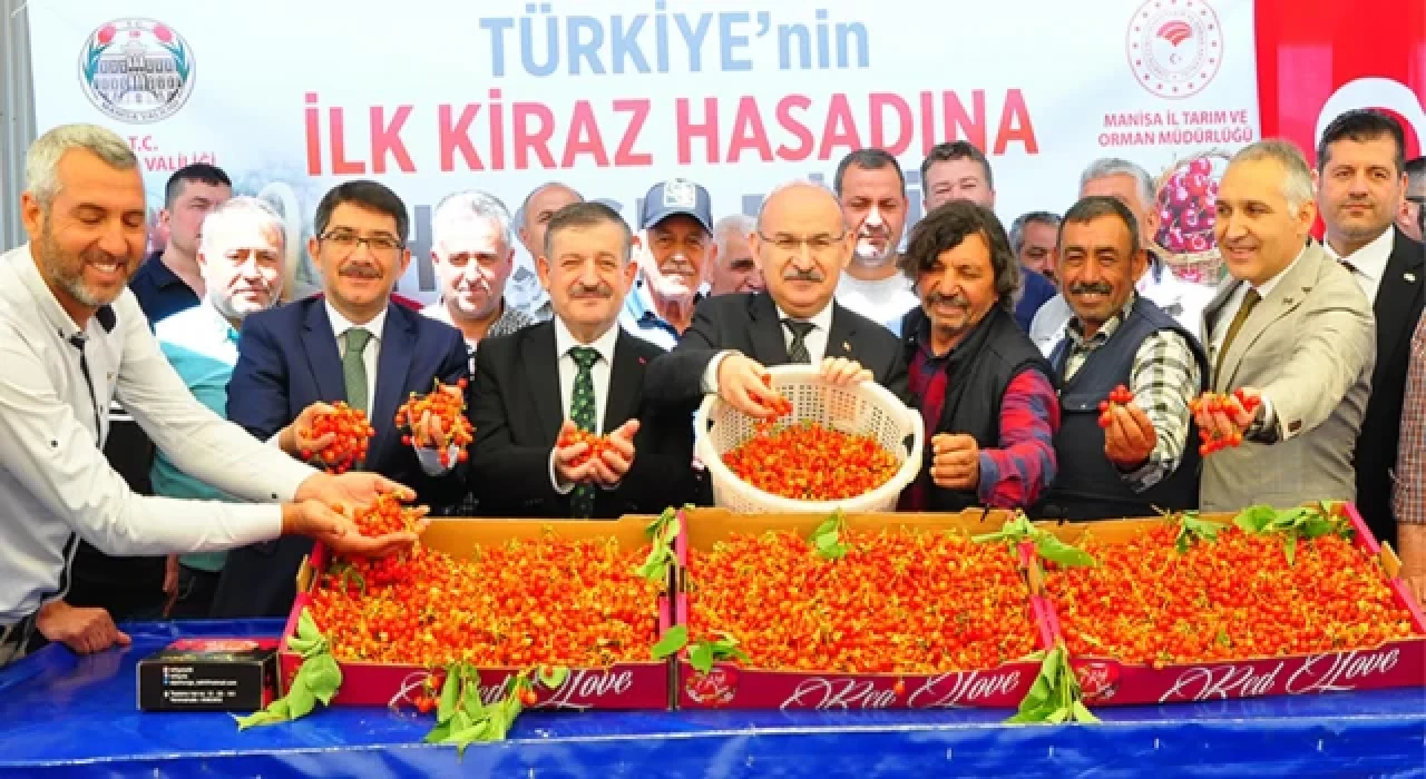 Sezonun ilk kirazı için tören düzenlendi; kilosu 700 liraya satıldı