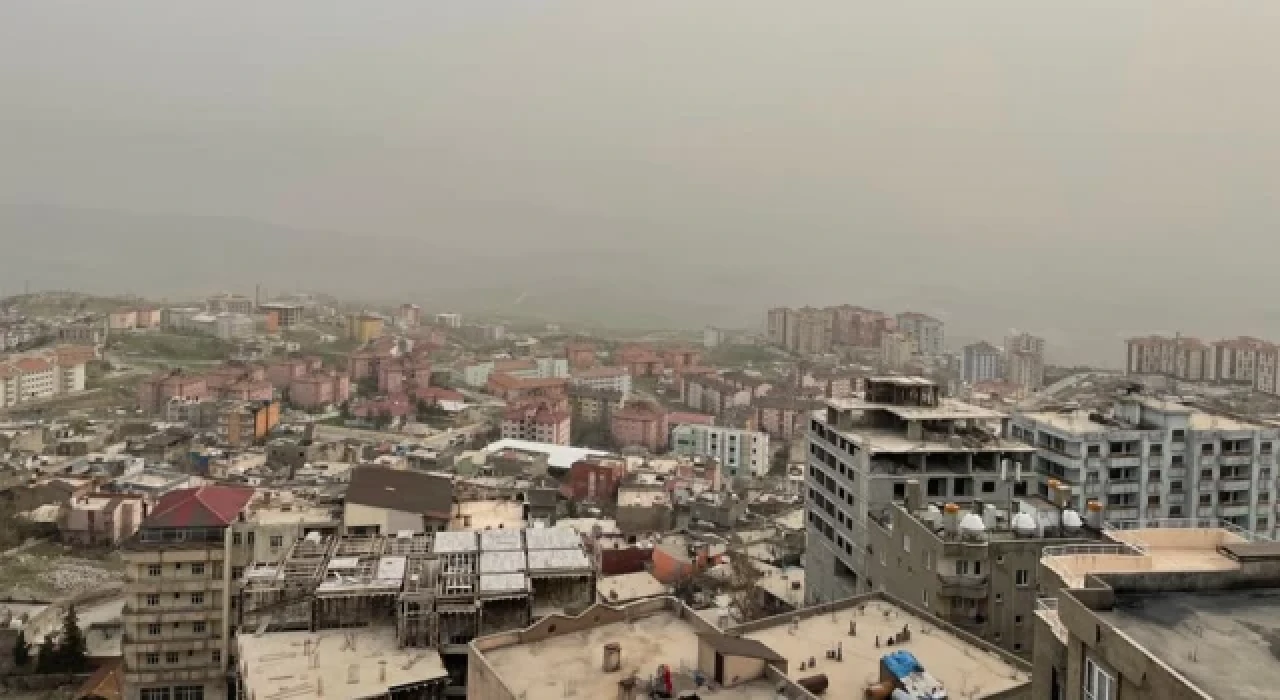 Şırnak'ta toz taşınımı etkisini sürdürüyor