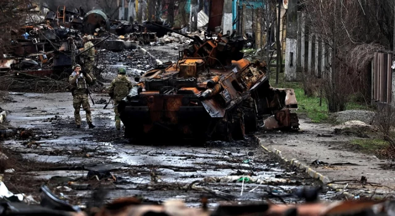 Sokakları yanmış tanklar ve cesetlerle dolu Ukrayna kenti Bucha