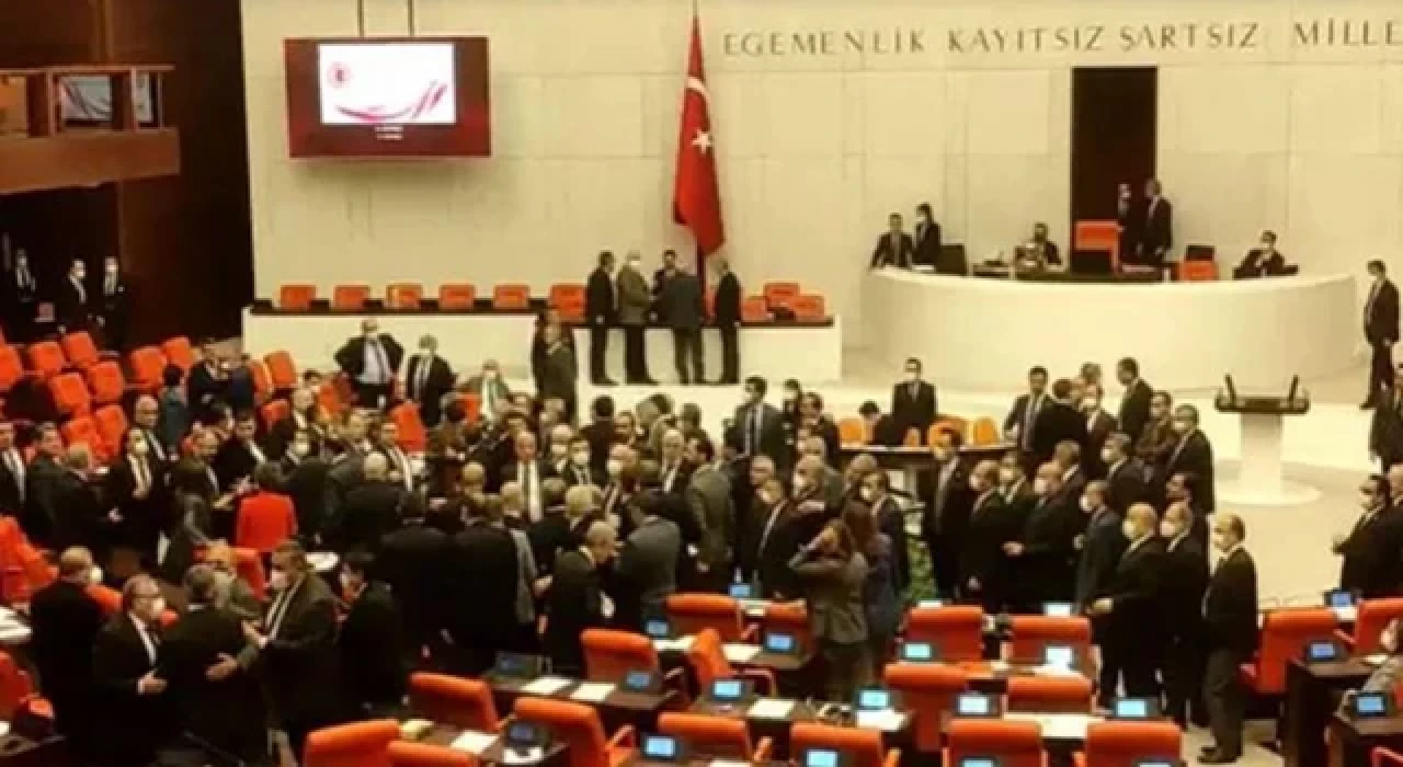 TBMM’de CHP ve MHP’li vekiller arasında gerginlik