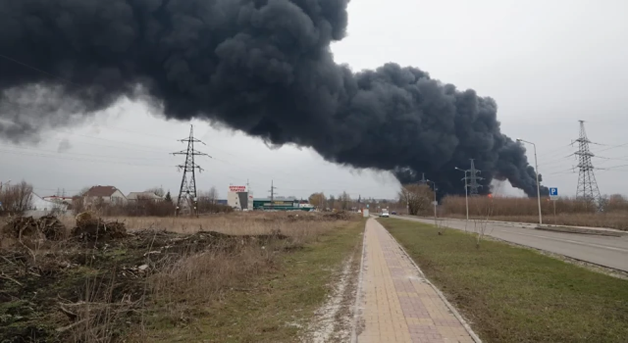 Ukrayna, Rus petrol rafinerisine saldırı konusunda açıklama yapmadı