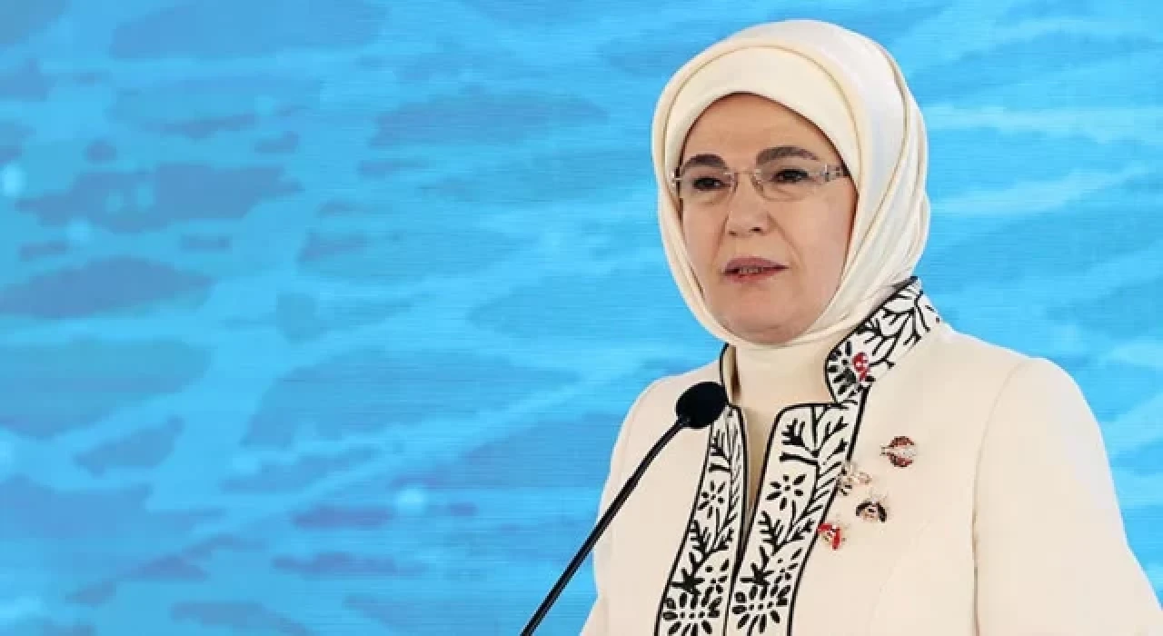 Emine Erdoğan Çevre Dostu 1000 Okul Projesi Ödül Töreni’nde konuştu: