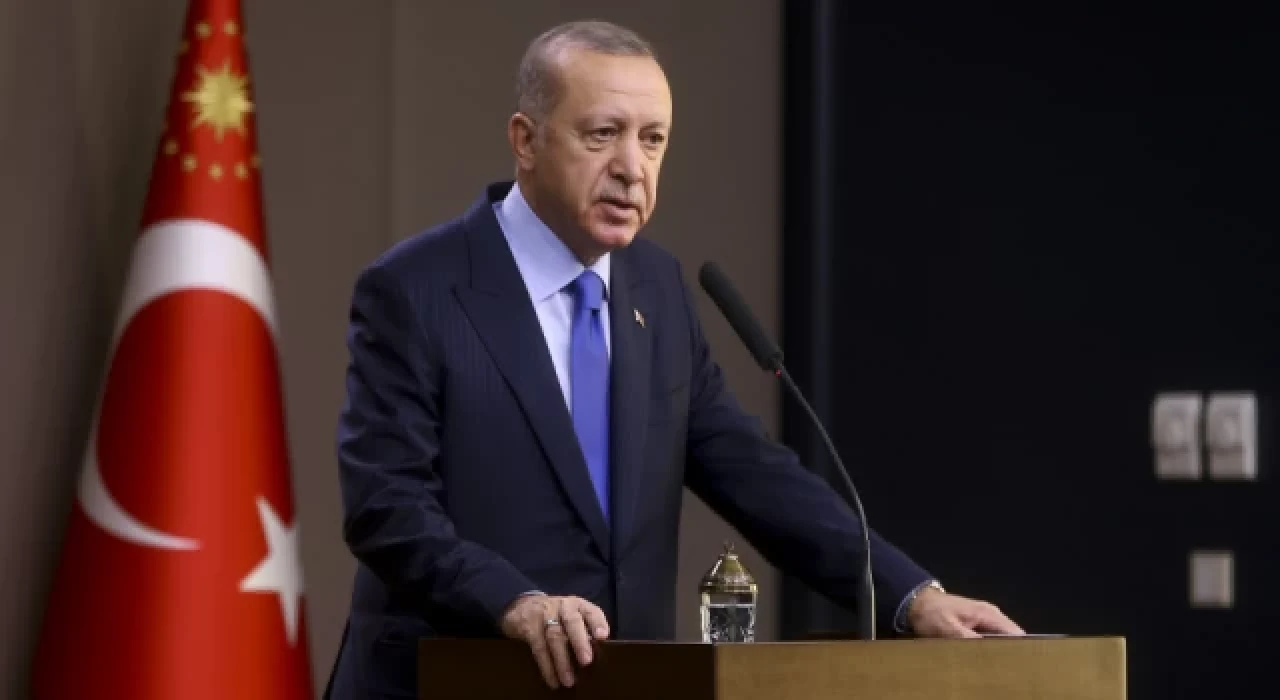 Erdoğan: Yarının Türkiye'sini gözlerinin parıltısı kalbimizi ısıtan gençler inşa edecek