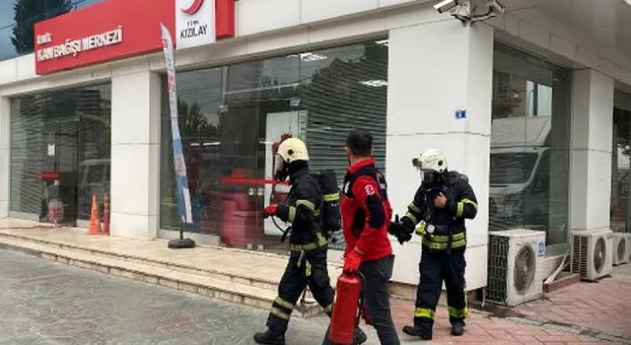 Kızılay Kan Bağışı Merkezi'nde yangın