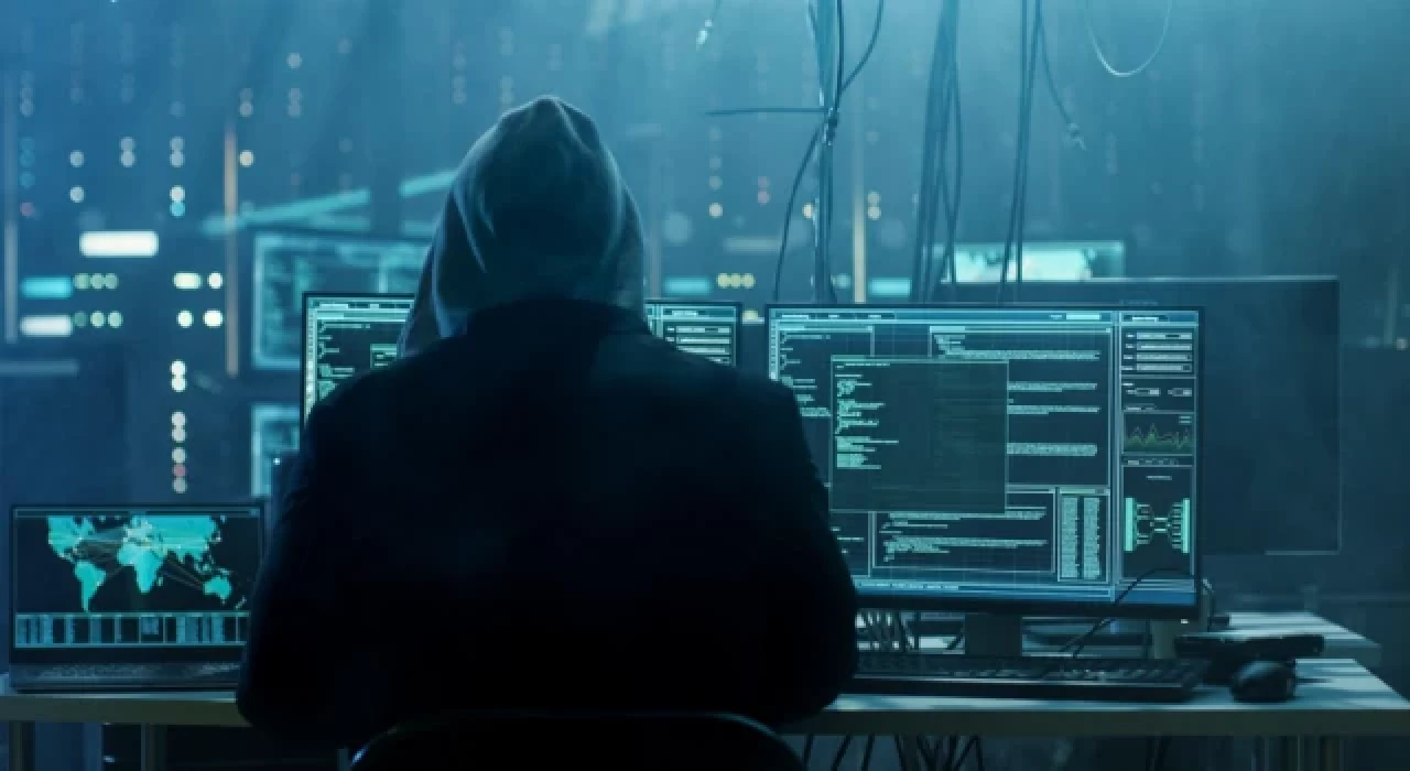 Hacker, Çin'de 1 milyar insanın kişisel bilgilerin elde ettiğini iddia etti