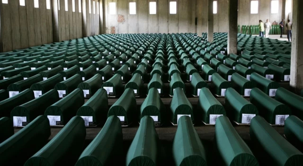 Srebrenitsa soykırımının 50 kurbanı daha bugün toprağa verilecek