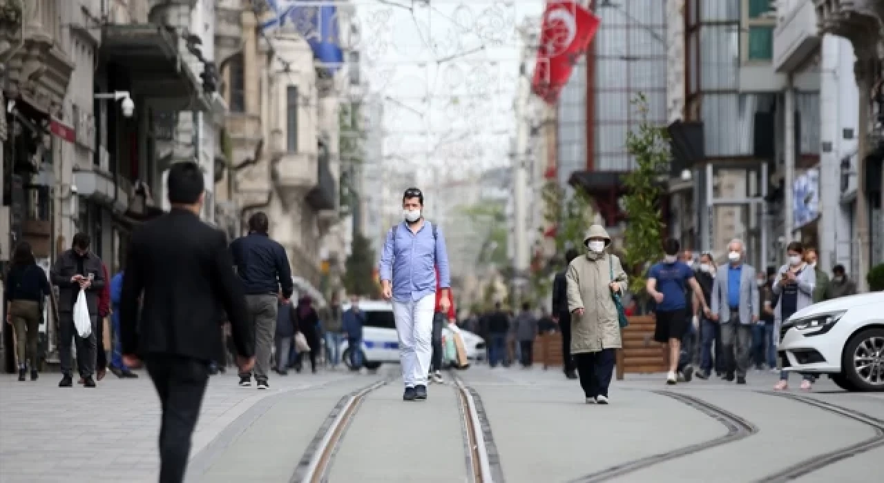 1-7 Ağustos haftasında 232 bin 253 kişinin testi pozitif çıktı