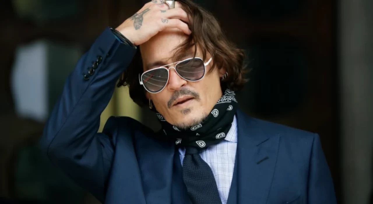 Johnny Depp 25 yıl sonra yönetmenlik koltuğuna dönüyor