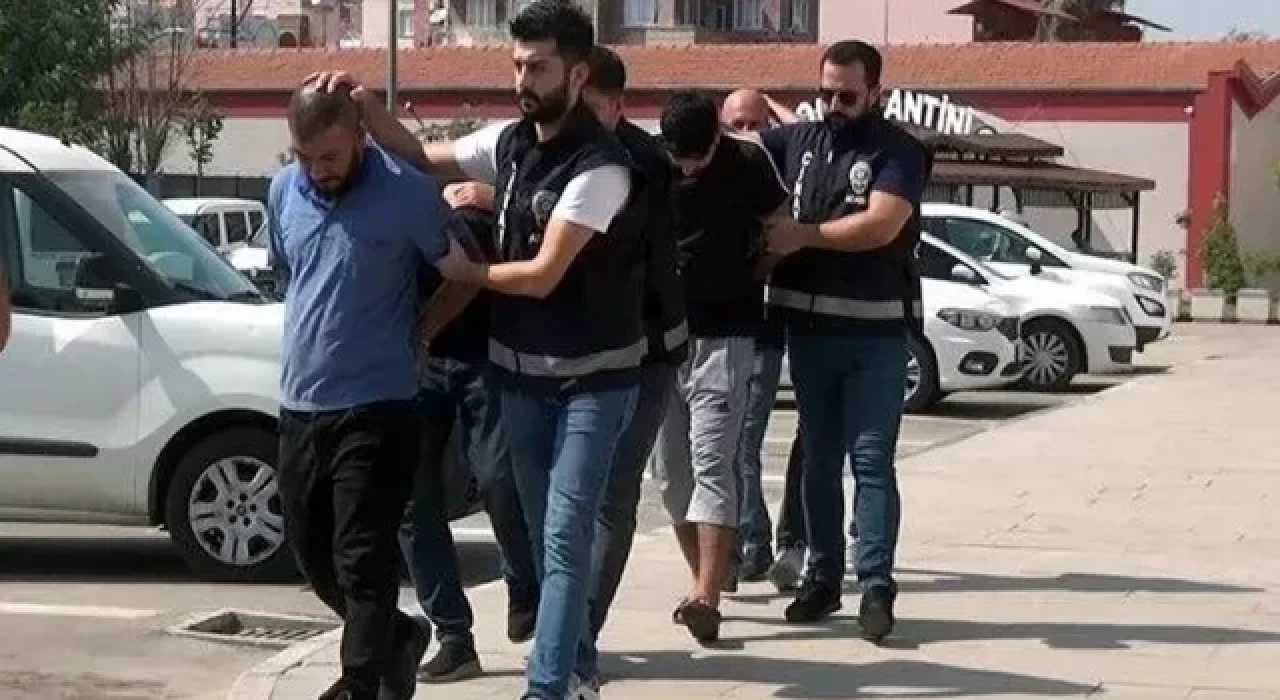 İçki içerken birbirlerini vurdular