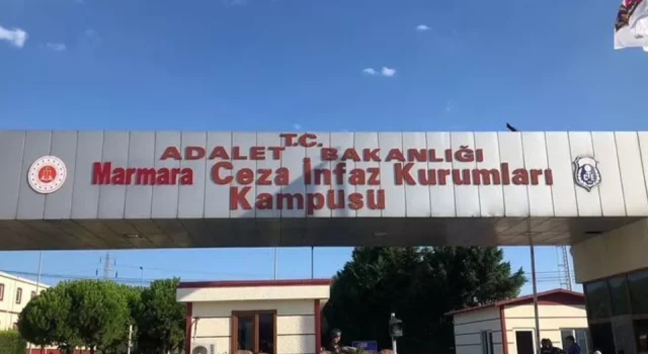 İsmi değişen Silivri Cezaevi'nin yeni tabelası takıldı