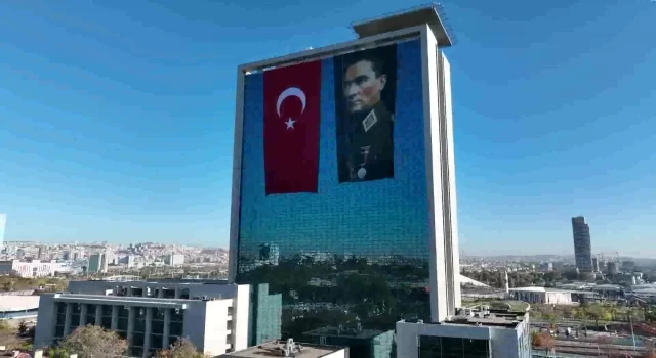 Ankara kırmızı beyaz’a büründü