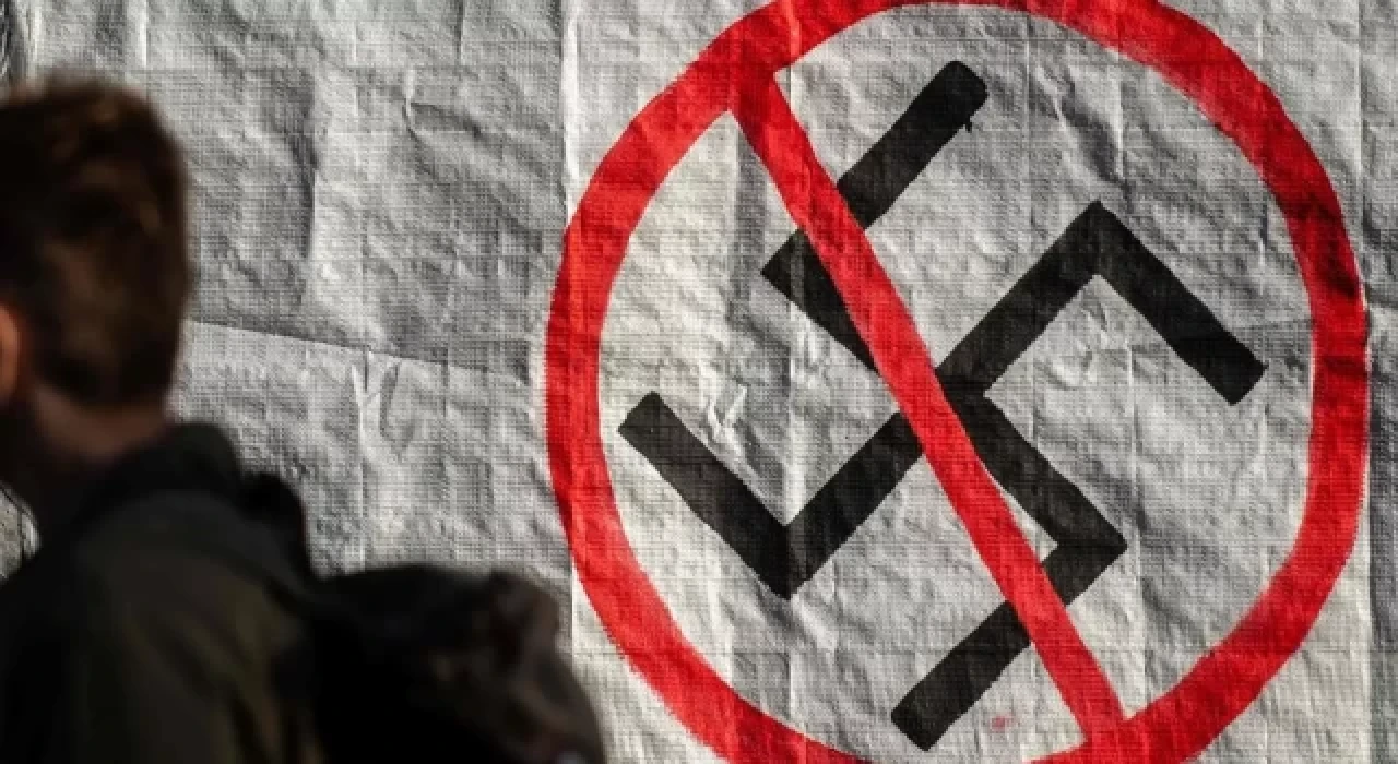 Avustralya'da maçta Nazi selamı veren taraftar ömür boyu stadlara giremeyecek