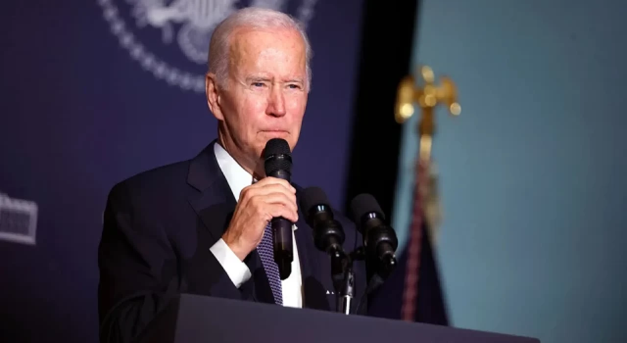 Biden’ın röportajdaki hareketleri gündem oldu