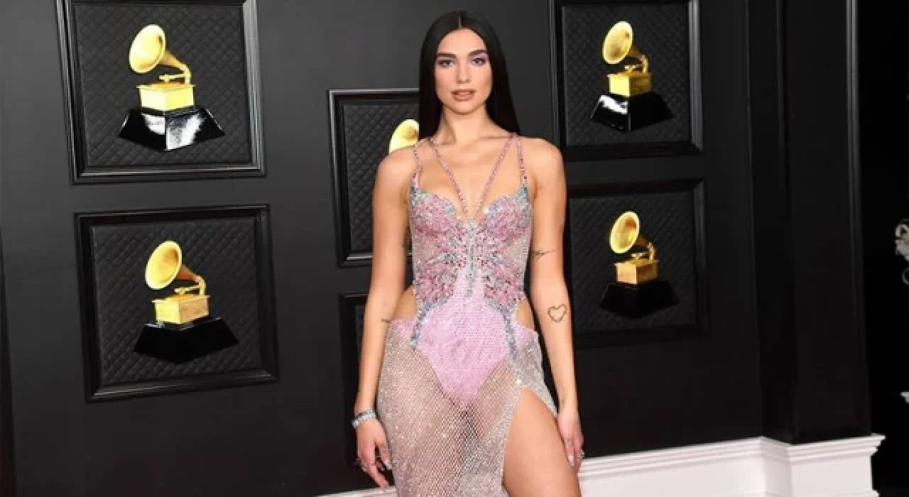 Dua Lipa ve Trevor Noah birlikte akşam yemeği yerken görüntülendi, iş mi aşk mı?