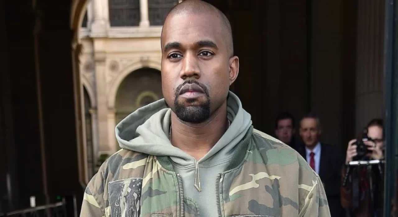 Kanye West durdurulamıyor! Şimdi de Skechers olayı…