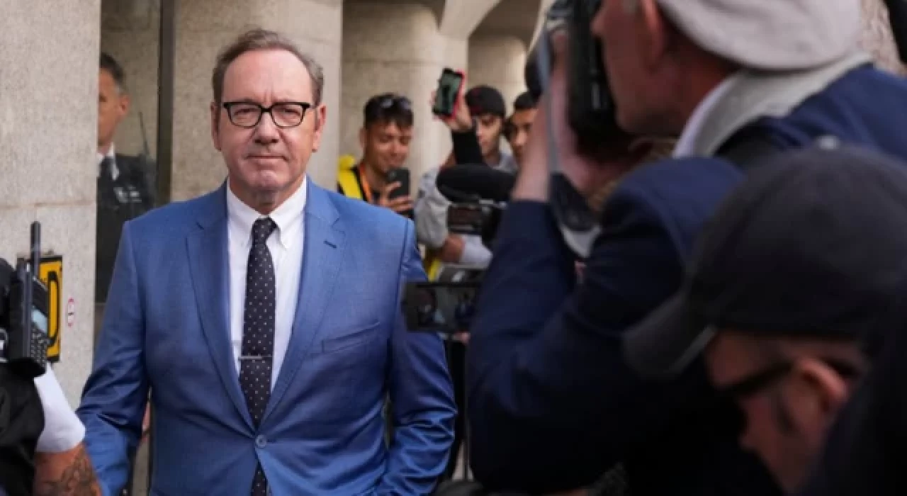 Kevin Spacey cinsel taciz davasında suçsuz bulundu