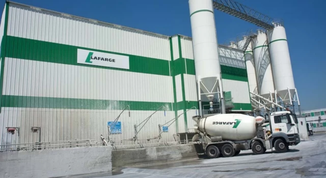 Lafarge "DEAŞ'a yardım etme" suçunu kabul edecek