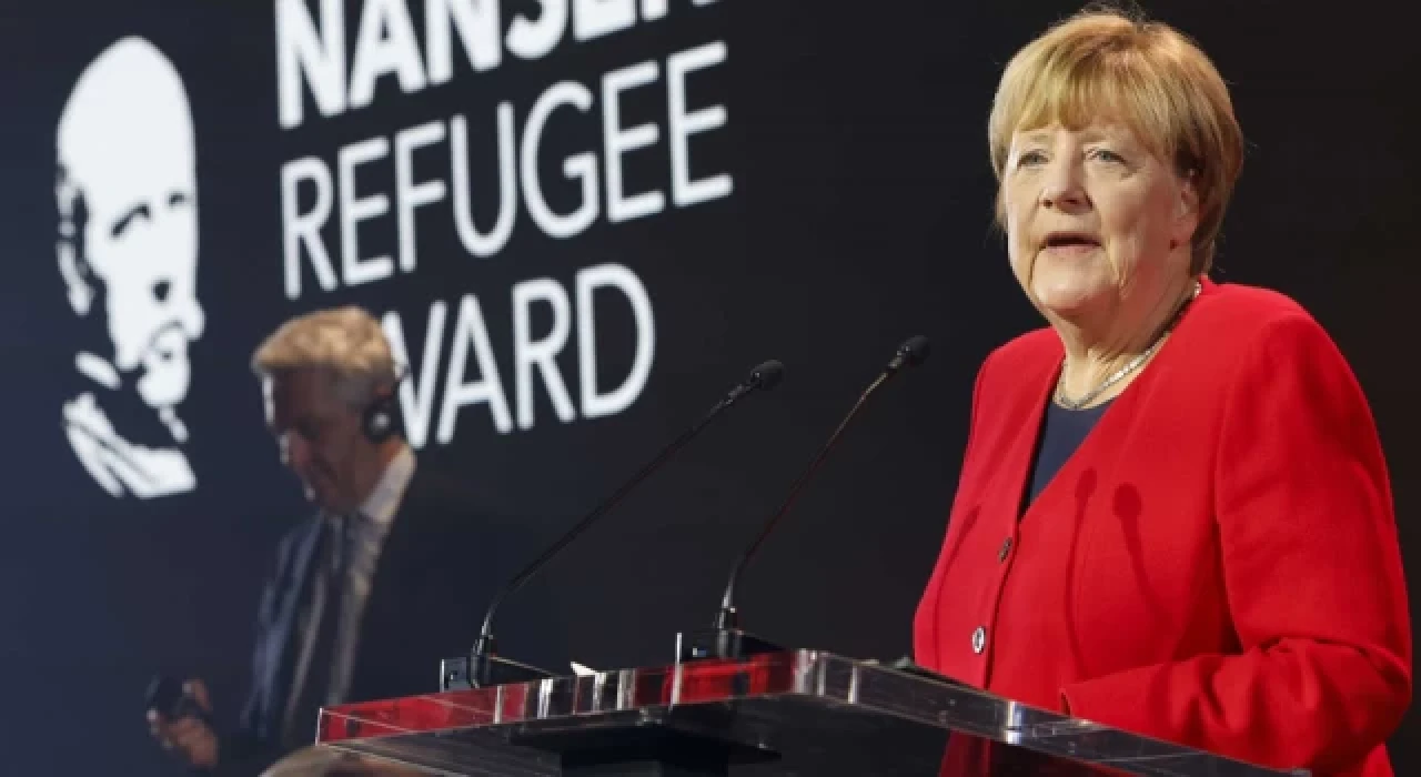 Merkel, 2022 Nansen Mülteci Ödülü'nü aldı