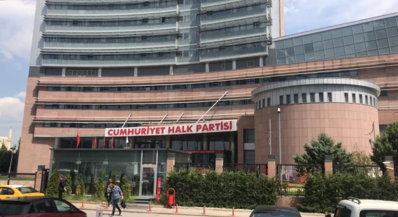 CHP milletvekili olmak isteyen parti yöneticilerini istifaya davet etti