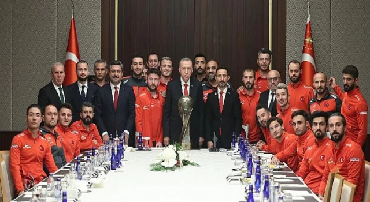 Cumhurbaşkanı Erdoğan, Ampute Futbol Milli Takımını kabul etti