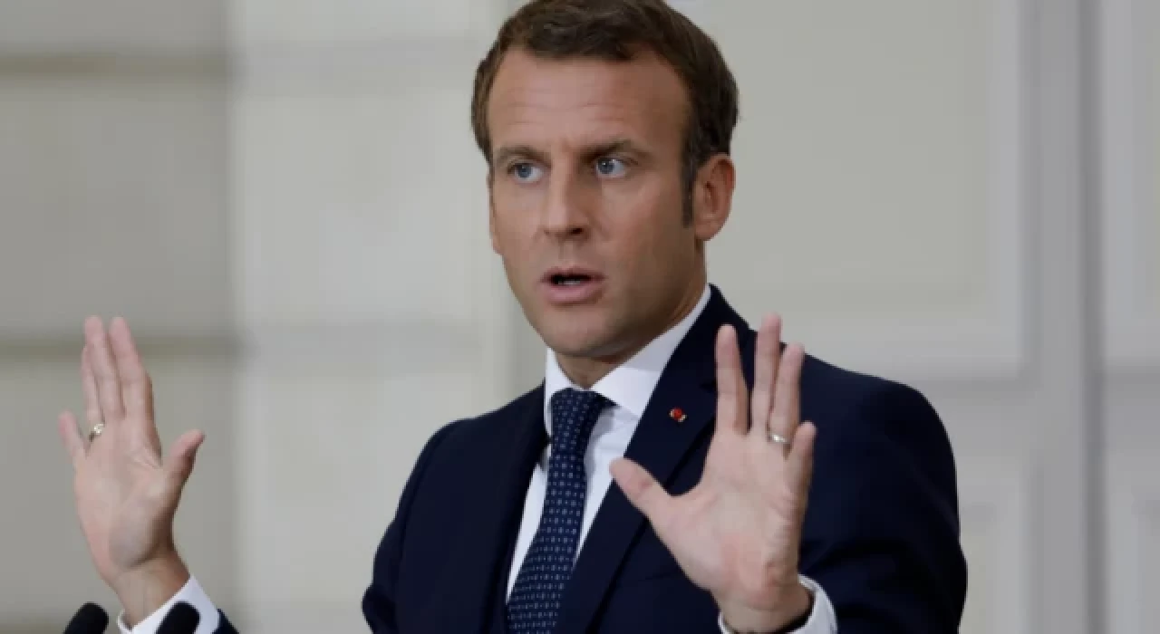 Elysee Sarayı, Macron'un Fransızlara "kibirliler" demesini "espri" olarak yorumladı