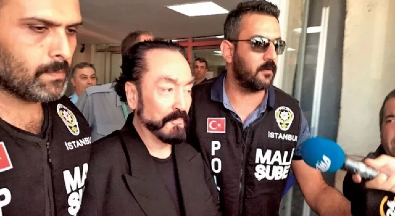 Hâkim karşısına çıkan Adnan Oktar: Tutuklandığımdan beri Tayyip Hocamın yüzü gülmüyor