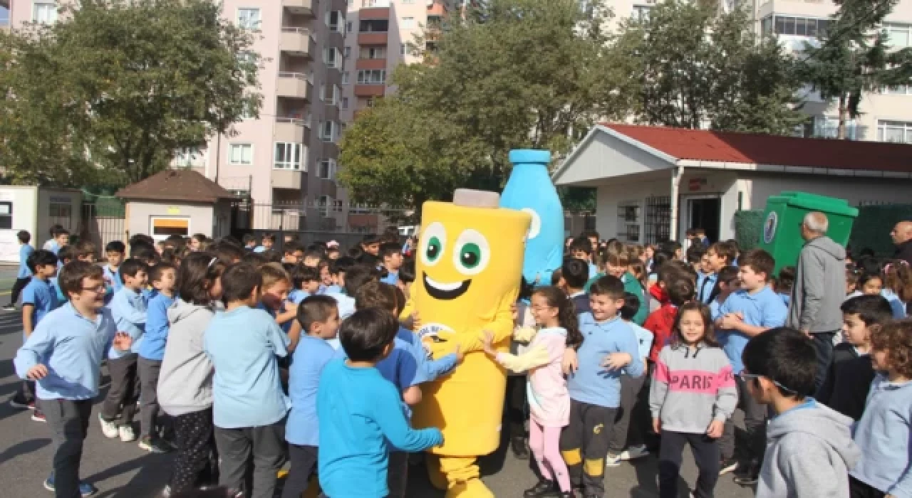 Kartal Belediyesi atık toplama konteynerlerini yeniliyor