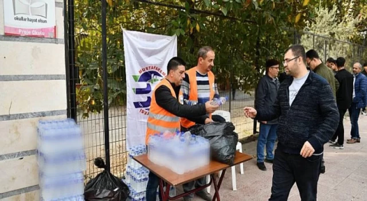 Mustafakemalpaşa Belediyesi KPSS’ye Giren Adayların Heyecanlarına Ortak Oldu