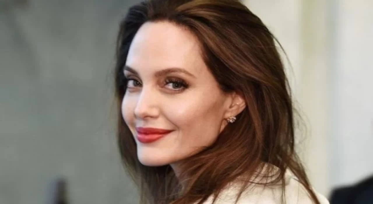 Angelina Jolie, BM İyi Niyet Elçiliği görevinden ayrılıyor mu?