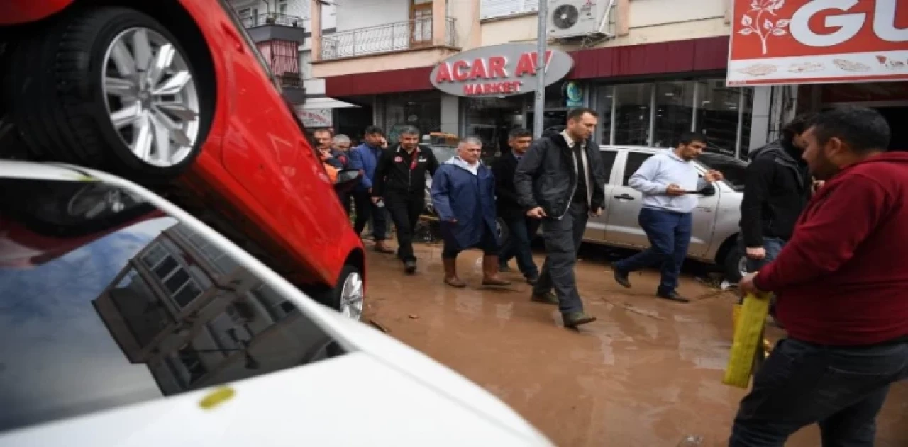 Antalya’da sel felaketinin temizlik ve tespitleri sürüyor