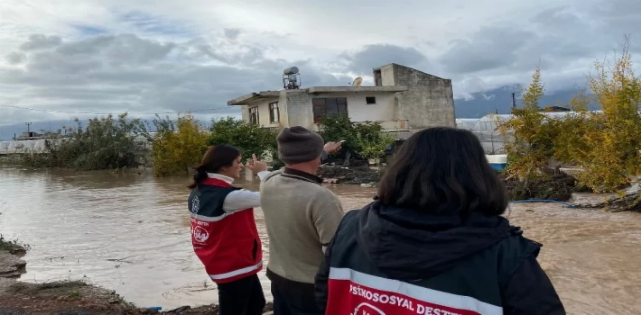 Bakan Yanık: 8 psikososyal destek ekibi Antalya’da