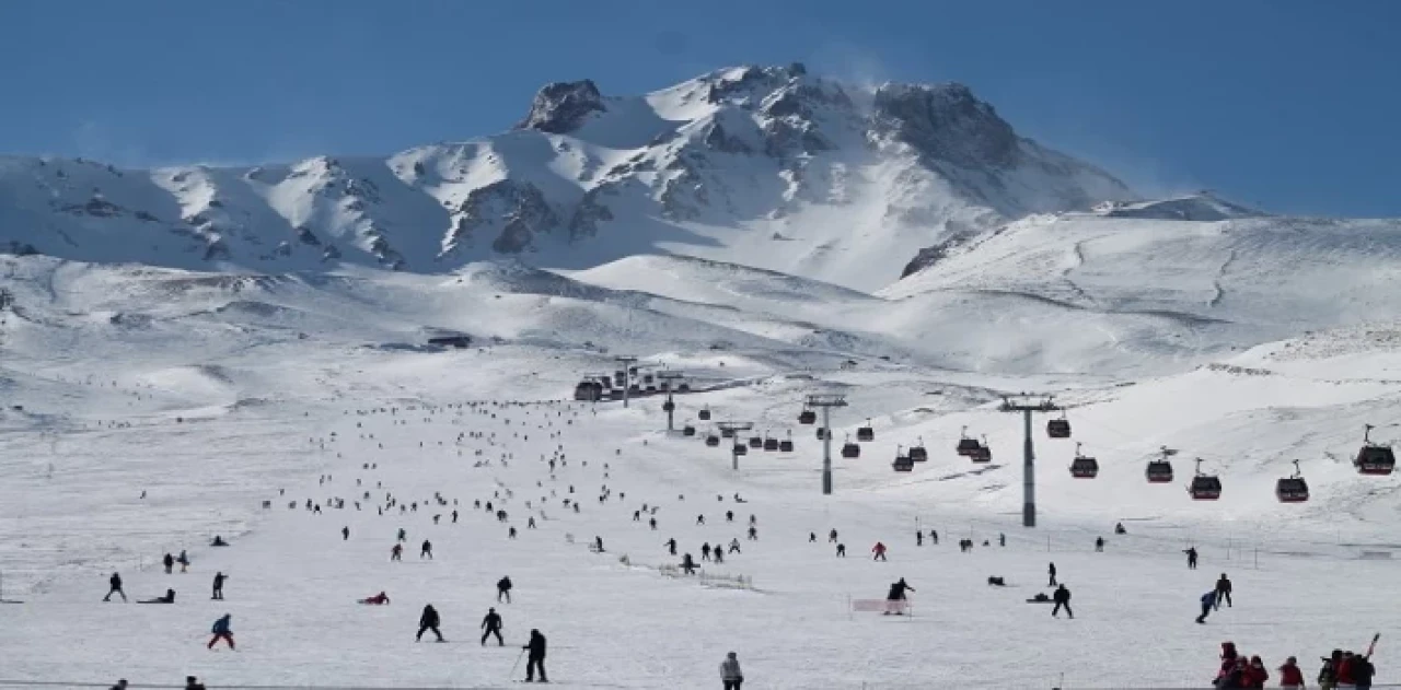 Erciyes’te Dünya Kar Motosikleti Şampiyonası