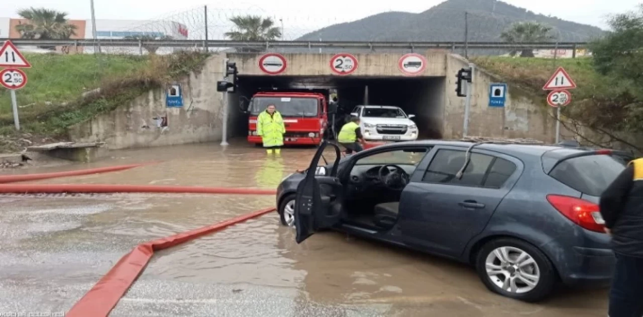 İzmir Büyükşehir’den sel açıklaması: Yaşam olumsuz etkilenmedi