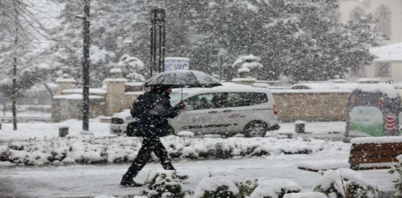 Kahramanmaraş Afşin ve Adana Tufanbeyli’de eğitime kar tatili