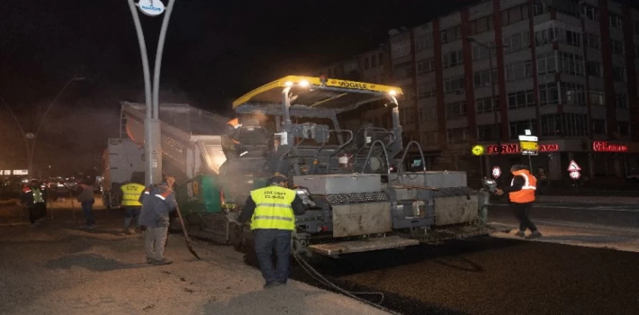 Kayseri Büyükşehir’den ana arterlerde yoğun mesai