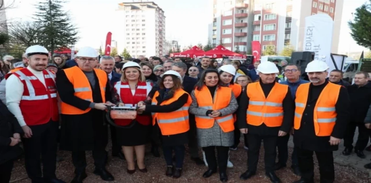 Kocaeli İzmit’te Çınar Çocuk Evi’ne 4. temel