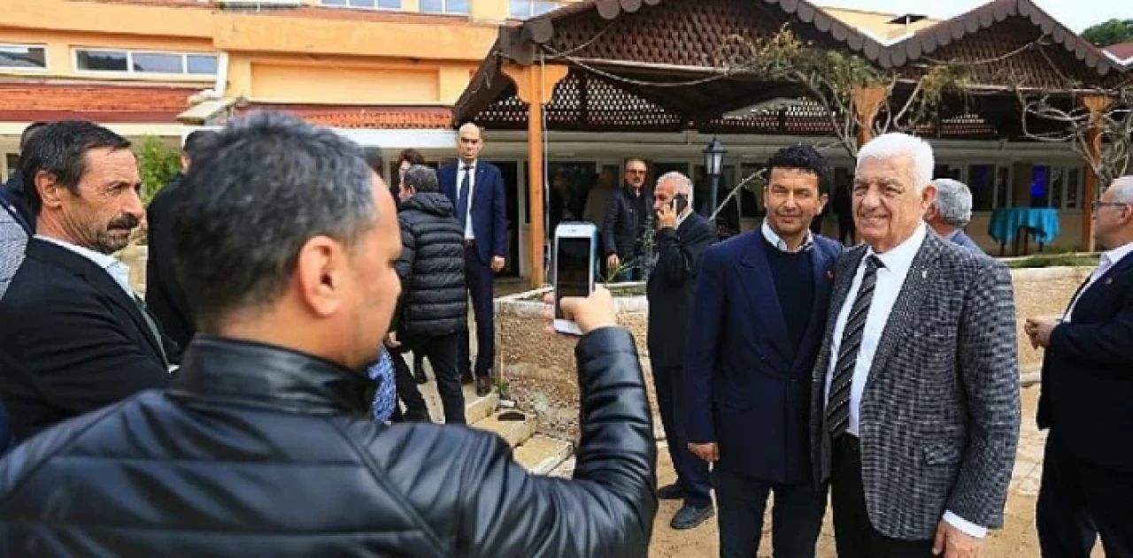 Muğla Büyükşehir Belediye Başkanı Dr. Osman Gürün, Yatağan Muhtarlarıyla bir araya geldi