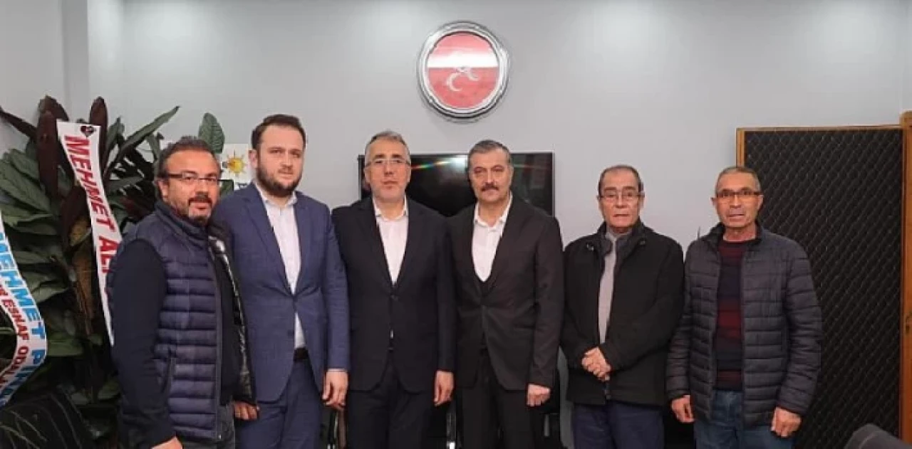 Nevşehir Belediye Başkanı Dr. Mehmet Savran, Milliyetçi Hareket Partisi (MHP) İl Başkanlığı görevine atanan Adnan Doğu’yu tebrik etti