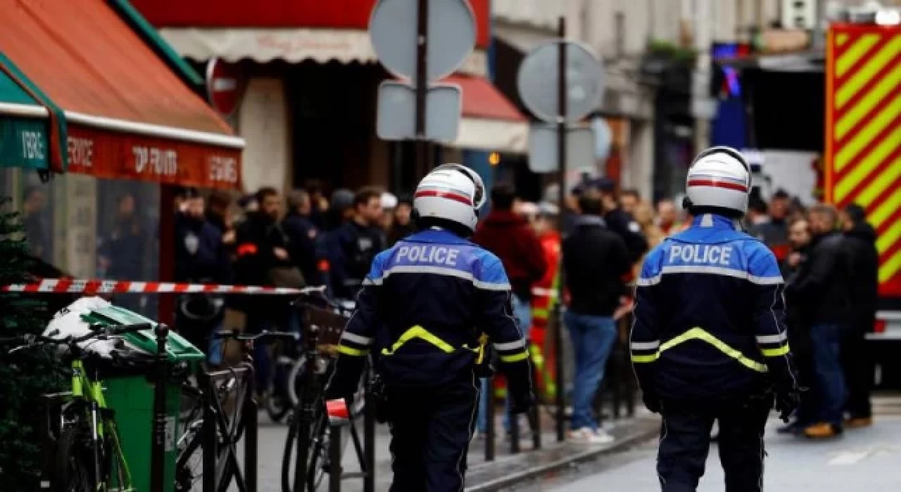 Paris saldırısı zanlısı yeniden cezaevine gönderildi