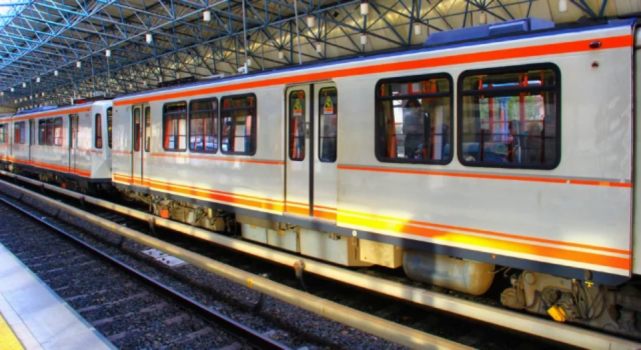 Yılbaşı akşamı Ankaray ve Metro saat 02.00'ye kadar, EGO otobüsleri ise 03.00'e kadar hizmet sunacak