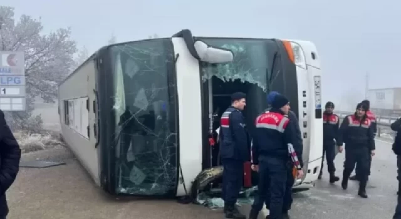 Ankara'da yolcu otobüsü devrildi: Çok sayıda yaralı