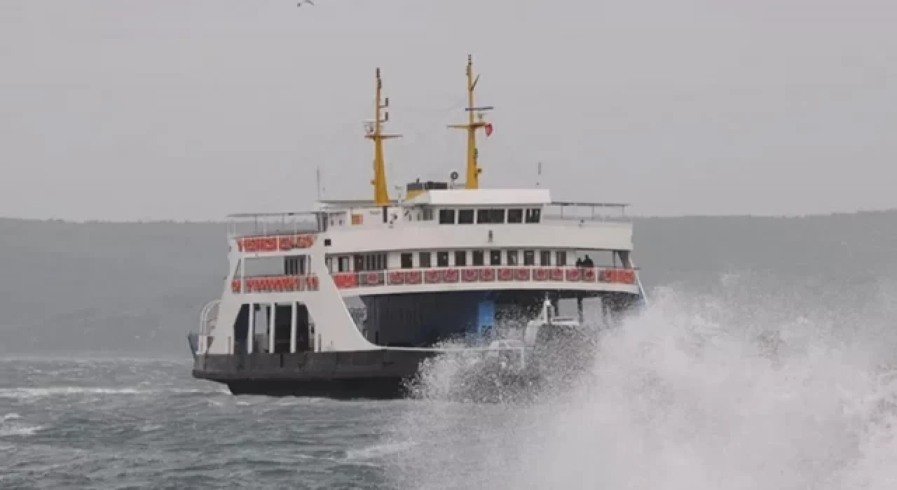 Bozcaada ve Gökçeada'ya yarınki feribot seferleri iptal edildi