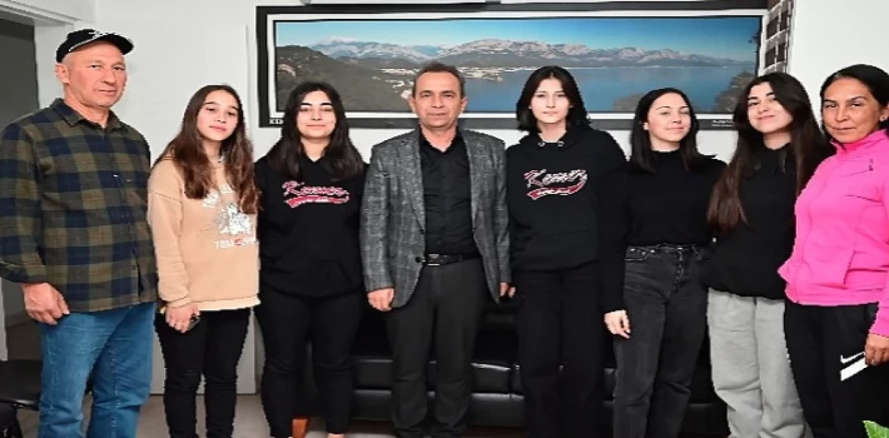 Kemer Belediyesi’nden sporculara ulaşım desteği